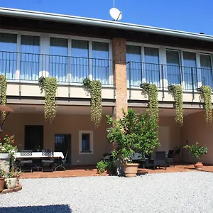 Cascina San Martino Bed & Breakfast Passirano