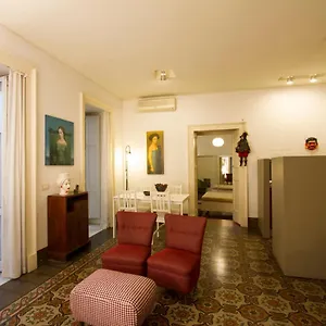  Appartamento Tre Vie Con Terrazzo Giardino Pensile